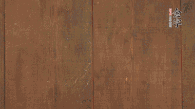 老豆腐切成塊。