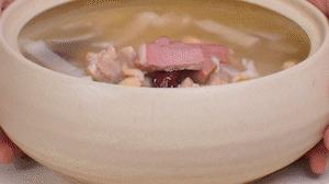 出鍋前5分鐘加鹽調味。