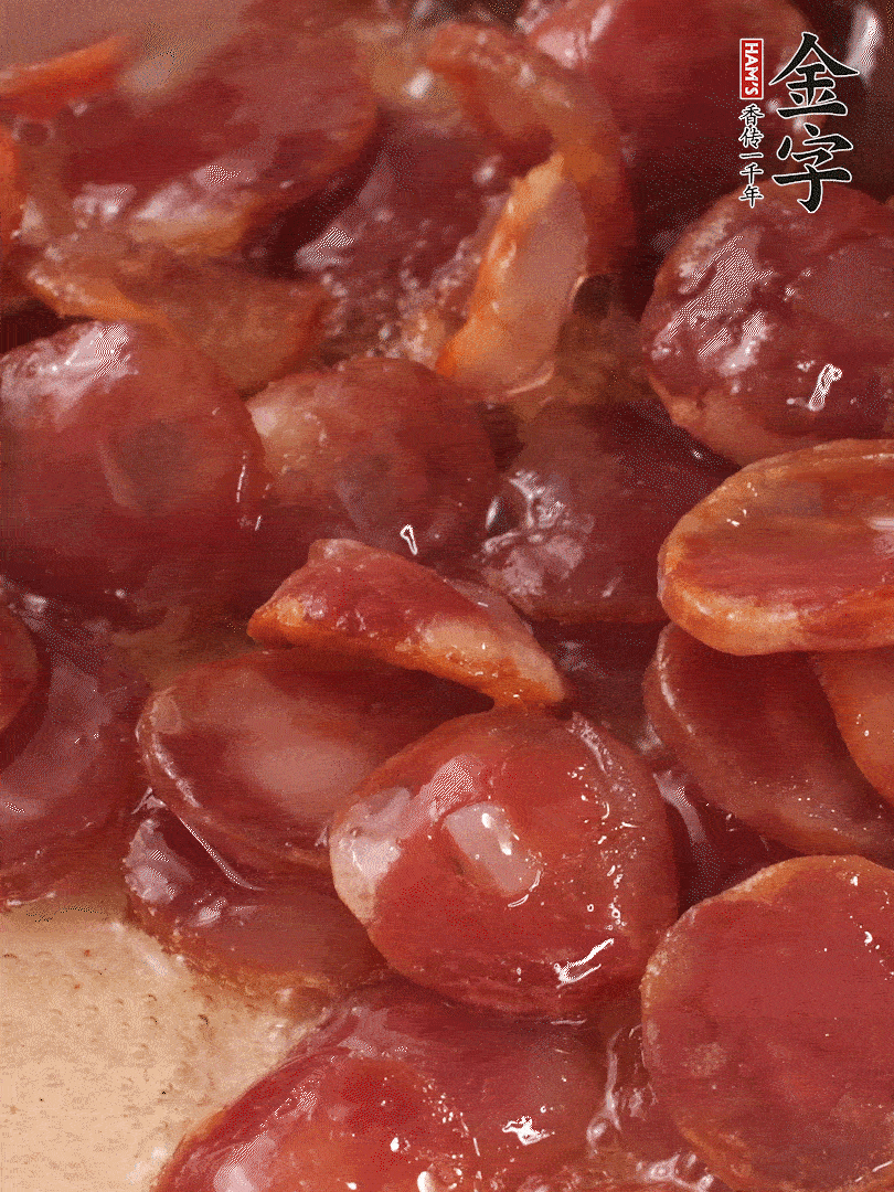 絲苗米洗凈后，用1.5倍水煮至6分熟（偏硬的質(zhì)地），網(wǎng)篩撈起瀝干水分備用。