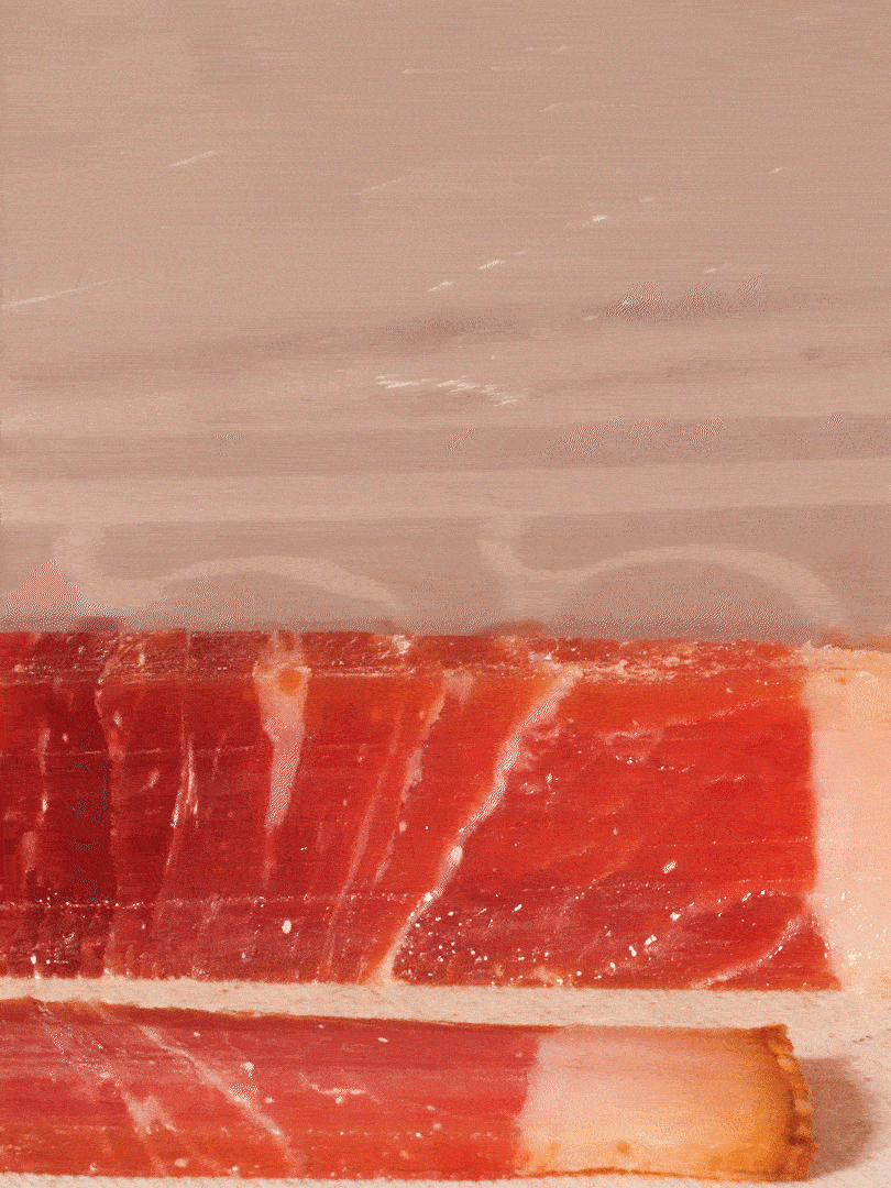 金字火腿切片，溫水浸泡5分鐘