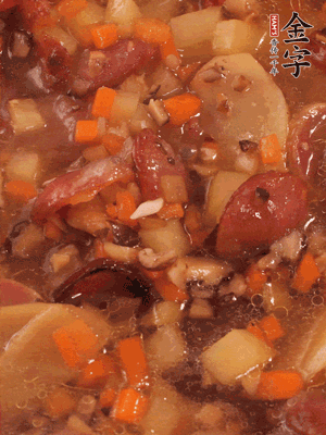 加大半碗水，沒過大部分食材