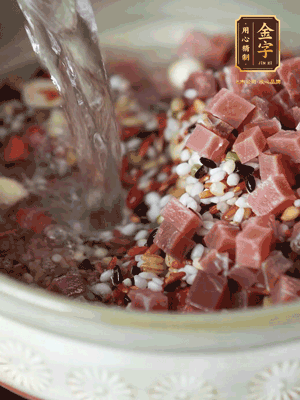 加入金字火腿丁，清水